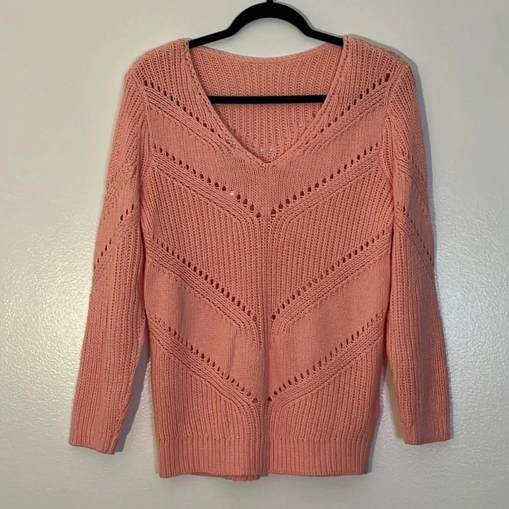Loft | New pink cable knit sweater Women’s size M V-neckline cotton blend cozy